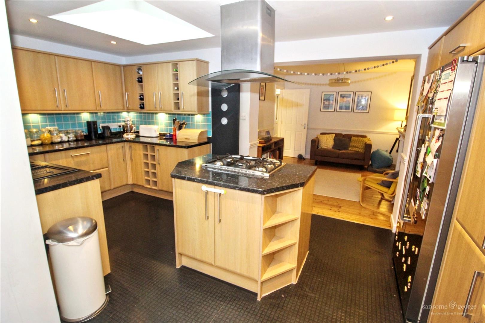 4 bed property in Church End Lane, Reading